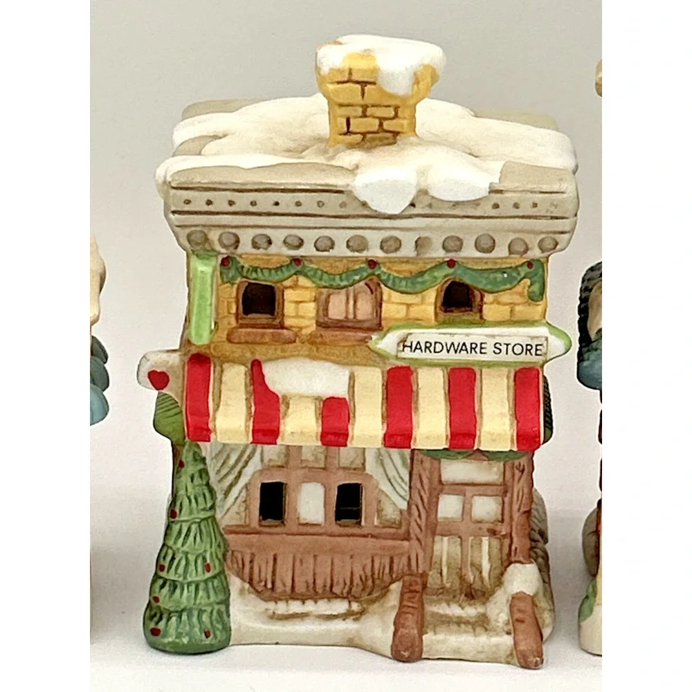 Vintage Dayton Hudson Lot of 4 Holiday Building Figurines w/ Lights‎ SKU U183